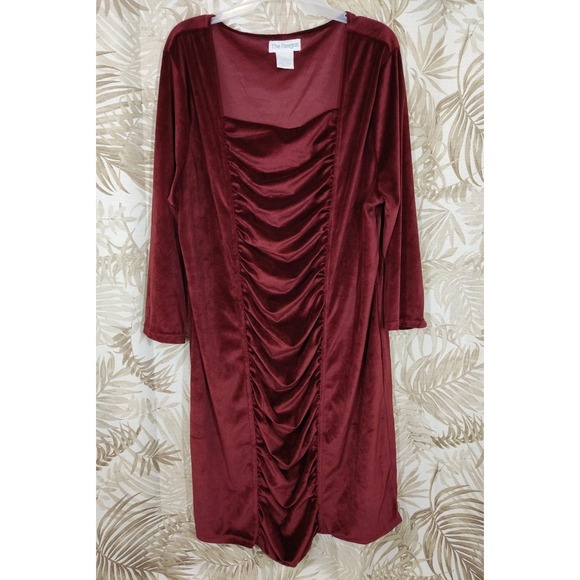 The Paragon Dresses & Skirts - The Paragon Woman's Shirred Velvet Dress Burgundy Size 3X Knee Length 3/4 Sleeve